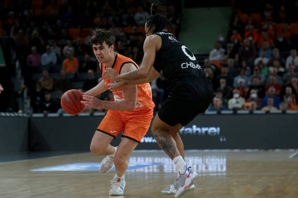 使得库尔图 使得库尔图